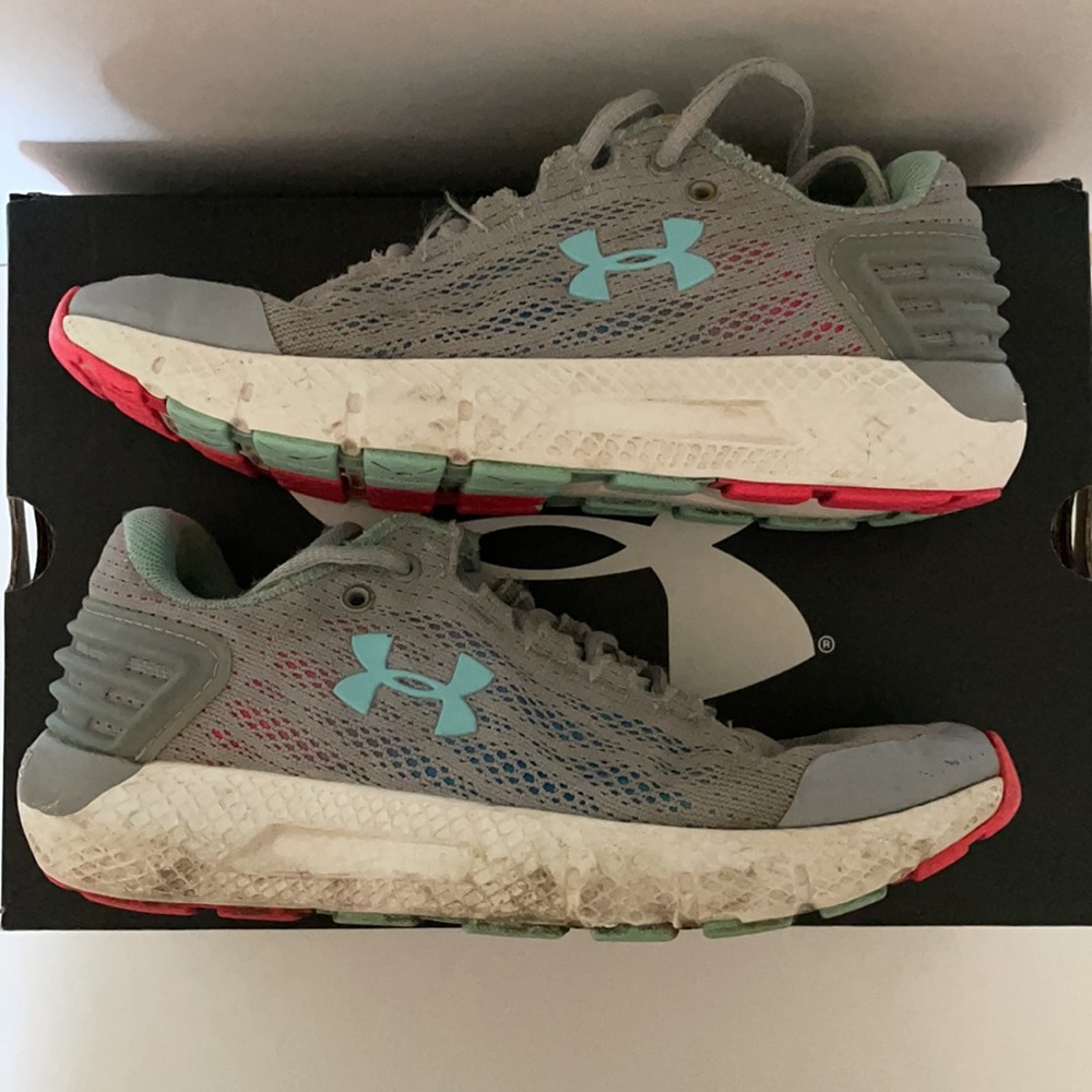 UNDER ARMOUR Charged Rogue girls 3.5 very used condition - Picture 10 of 14